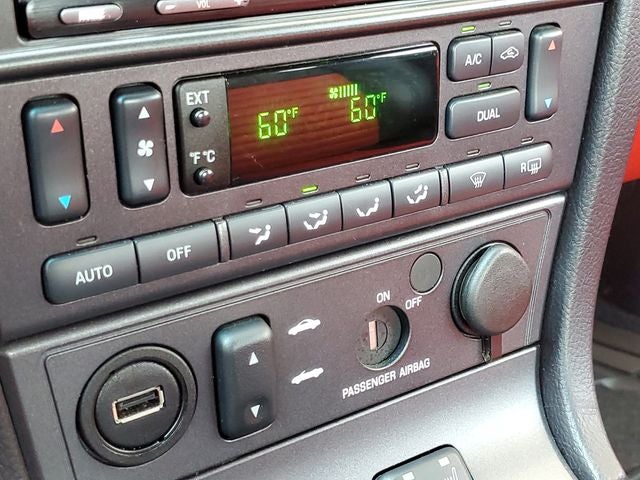 2003 Ford Thunderbird Base