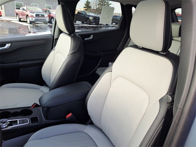 2026 Ford Escape Platinum