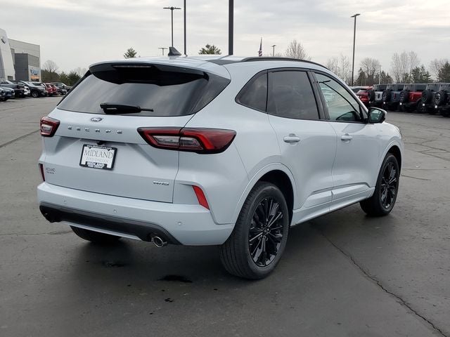 2026 Ford Escape ST-Line Elite