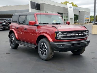 2026 Ford Bronco Outer Banks