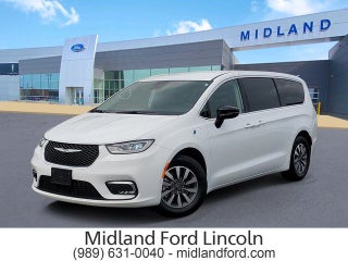 2024 Chrysler Pacifica Hybrid Select