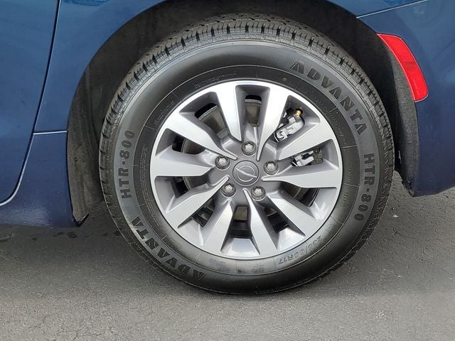 2024 Chrysler Pacifica Hybrid Select