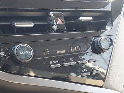 2024 Toyota Camry Hybrid XLE