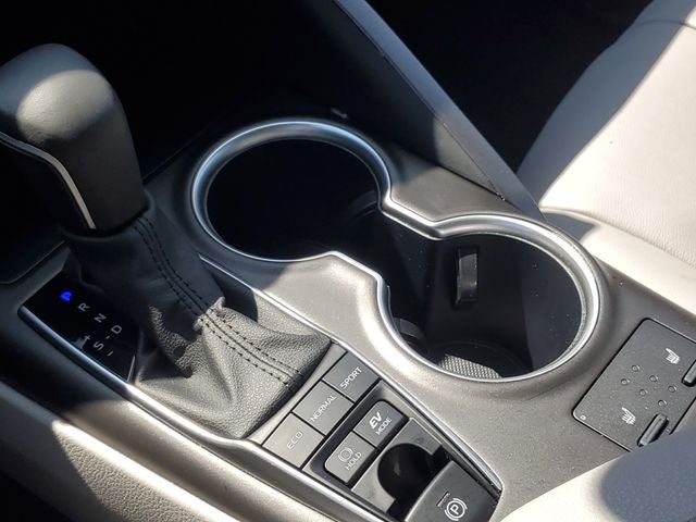 2024 Toyota Camry Hybrid XLE