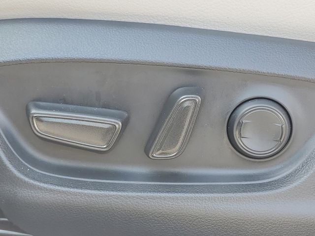 2024 Toyota Camry Hybrid XLE