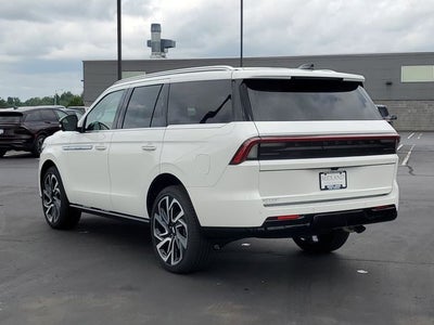 2027 Lincoln Navigator Reserve