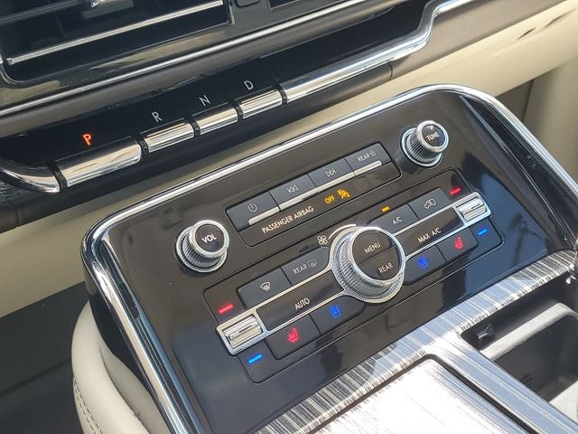 2022 Lincoln Navigator Black Label