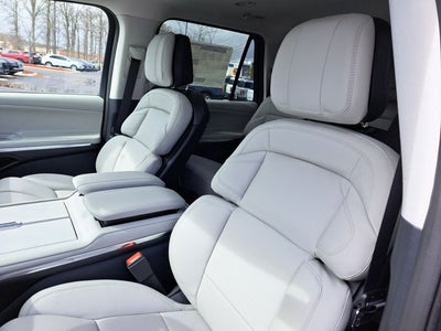 2026 Lincoln Navigator L Premiere