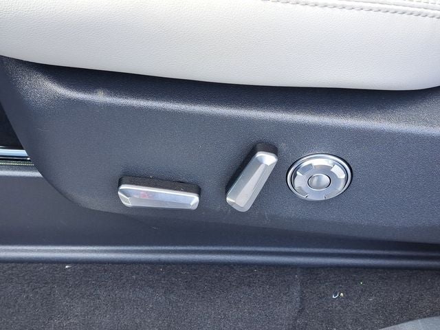 2026 Lincoln Navigator L Premiere