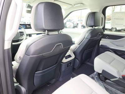 2026 Lincoln Navigator L Premiere