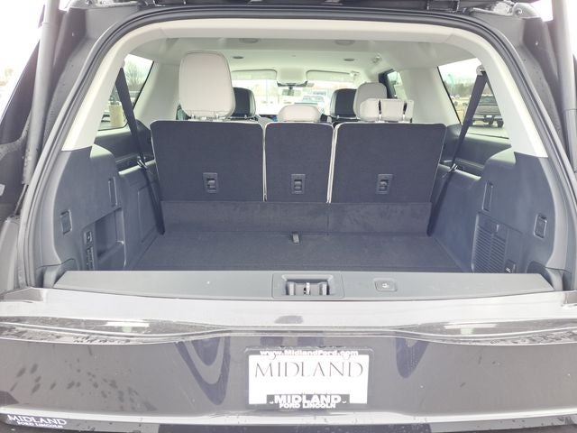 2026 Lincoln Navigator L Premiere