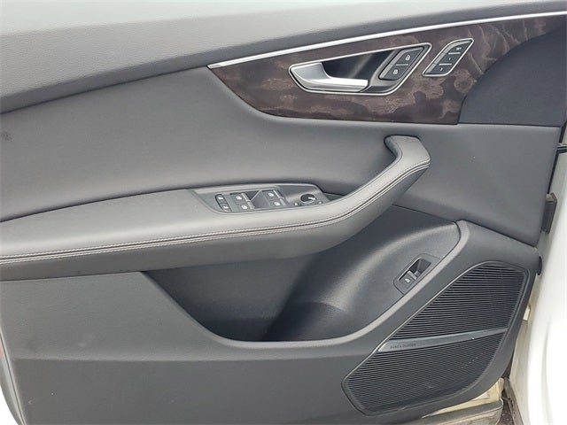 2023 Audi Q8 55 Premium Plus quattro